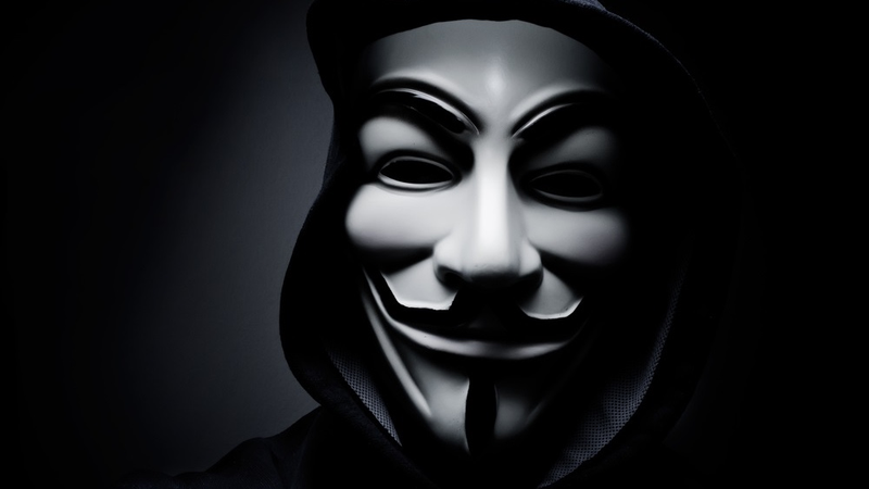 Máscara de Guy Fawkes popularizada por V de Vendetta y adoptada por los hacktivistas de Anonymous como insignia